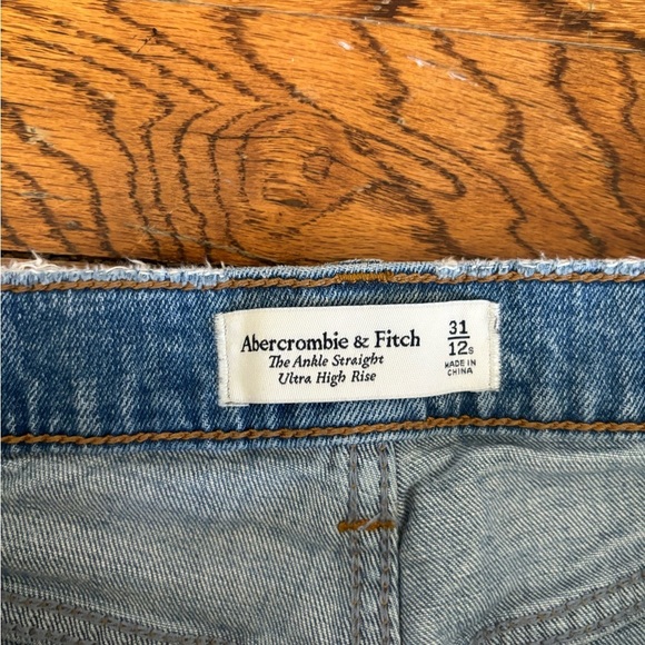 ABERCROMBIE & FITCH | The Ankle Straight Ultra High Rise Jeans Sz 12 Short 31 - Picture 3 of 5